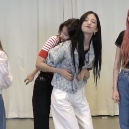 tiny__sae's tweet photo. #HAPPYCHAEYOUNGDAY
#채영아_5월의_다람쥐는_너야 ♡ https://t.co/iMlK058TVi
