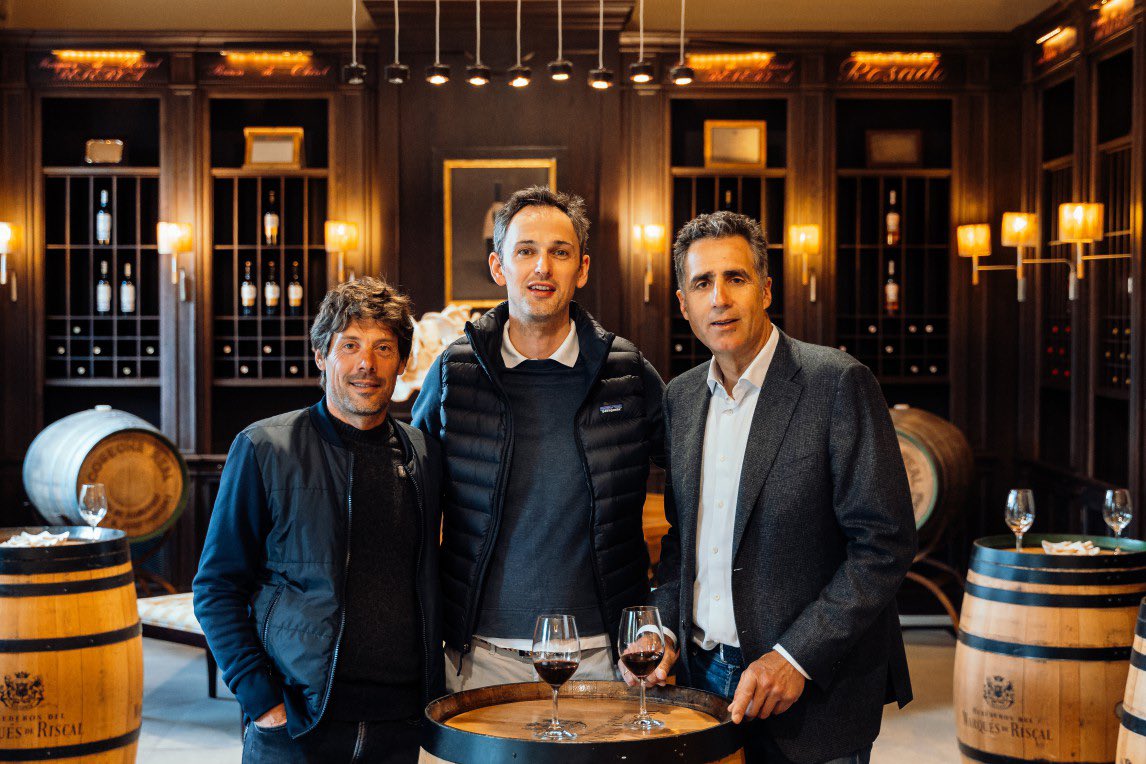 sikkema82's tweet photo. Grateful to be invited back to @LeBlanqTour last month and wrote about it in today’s @timestravel. If wine, fine dining and cycling is your thing give it a read and watch the video. Or if you just want to know what links Miguel Indurain with my downstairs loo.
👇 https://t.co/mBYd6NKUT4