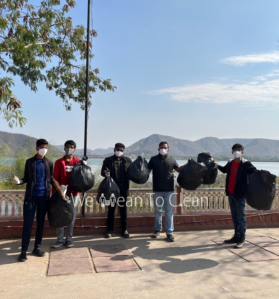 Our volunteers in Jaipur welcomed 2023 with a #Cleanup!
Read: ift.tt/18jBnR6

#WeMeanToClean #CleanJaipur #SwachhBharat #Volunteer #Volunteering #Shramdaan #Jaipur #CleanupDrive #SwachhataHiSeva #StopLittering  #ClimateAction #WMTCBlog