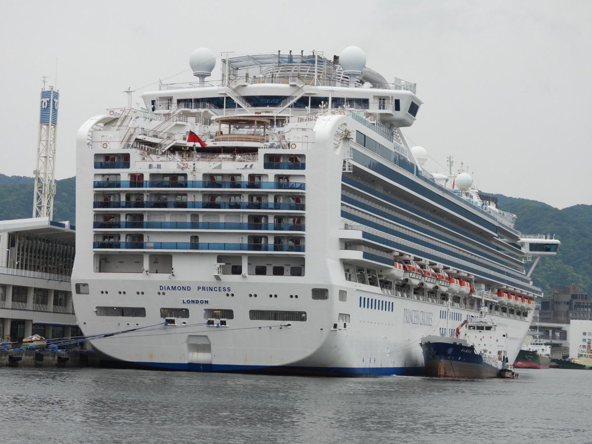 smctakumar's tweet photo. DIAMOND PRINCESS

今回はバックシャンでした。

デカい‼️

#DIAMONDPRINCESS 
#神戸ポートターミナル 
#ダイヤモンド・プリンセス https://t.co/e1Sd0kPl7a