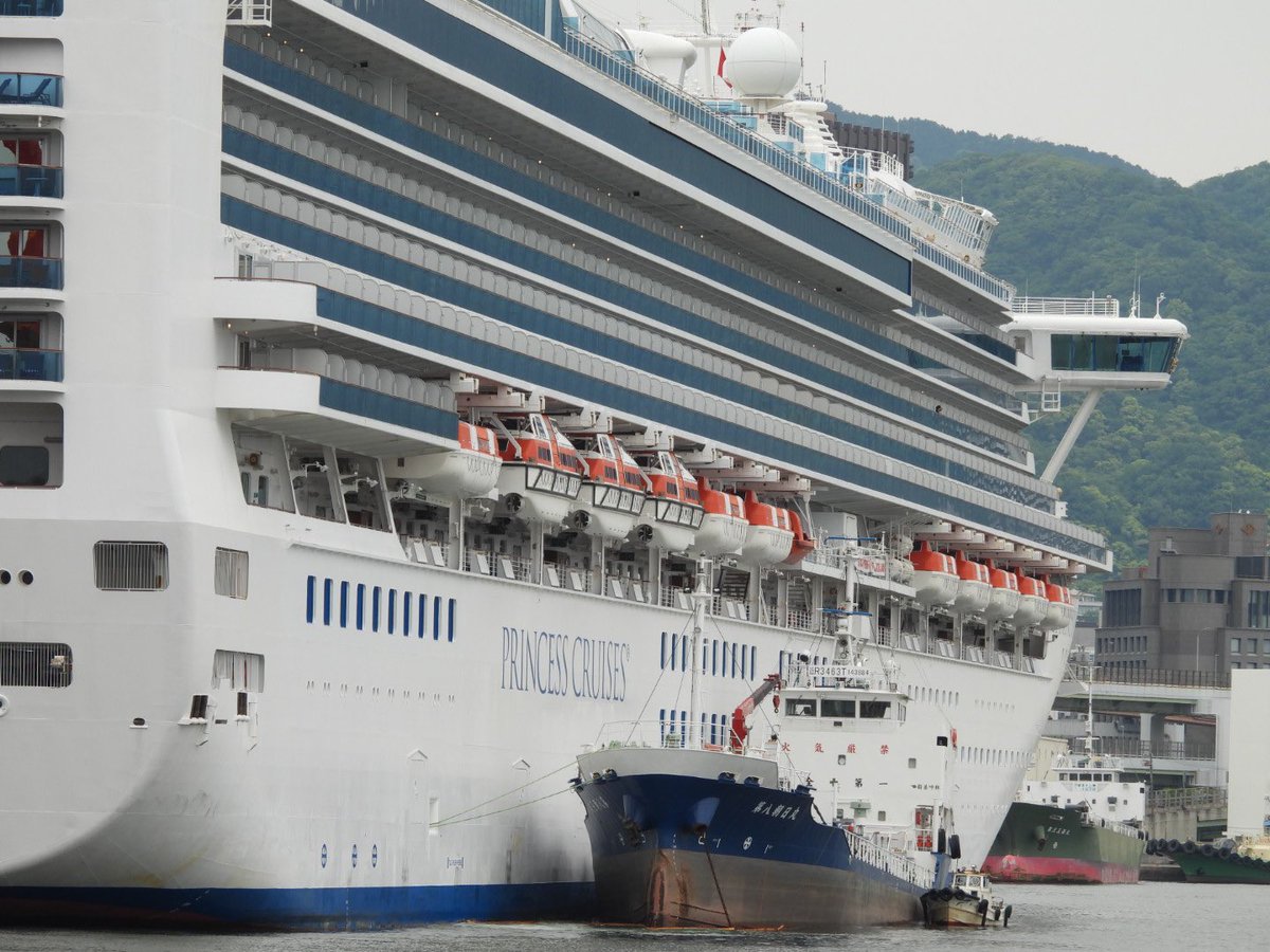smctakumar's tweet photo. DIAMOND PRINCESS

今回はバックシャンでした。

デカい‼️

#DIAMONDPRINCESS 
#神戸ポートターミナル 
#ダイヤモンド・プリンセス https://t.co/e1Sd0kPl7a