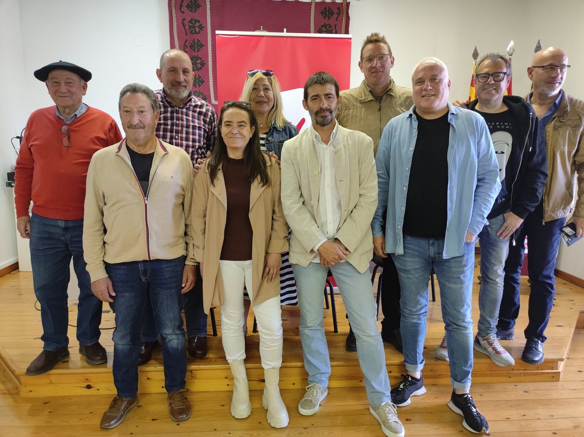 iu_aragon's tweet photo. Esta mañana José Ángel @miramon70, Candidato a la Alcaldía, y Elena García @paharos, Candidata a las Cortes de Aragón, han recibido a @Asanzr en #TorresDeBerrellén con planes para mejorar la vida en la Comarca #RiberaAltaDelEbro #SentirLoComún https://t.co/QqV7DknAW9