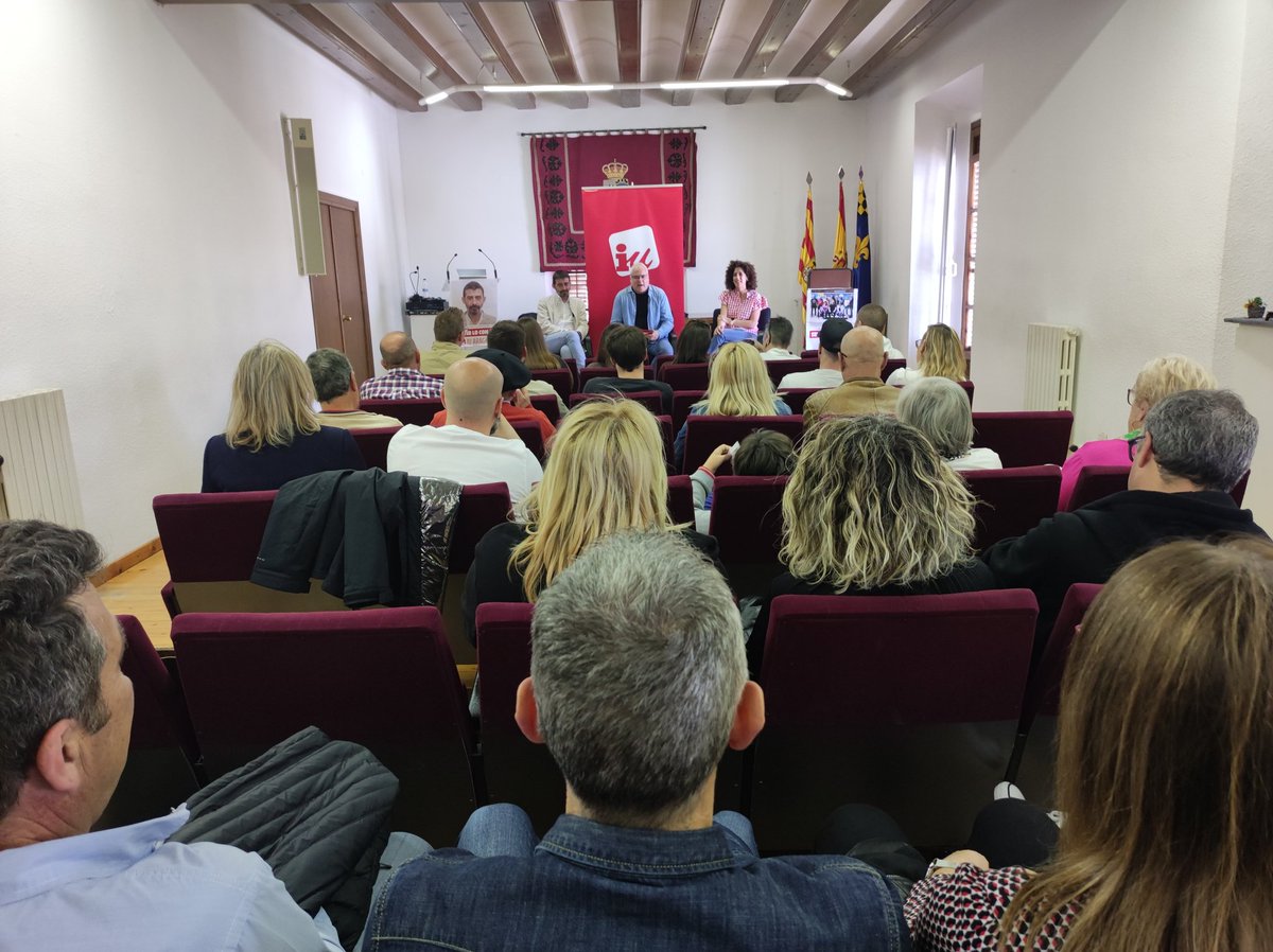 iu_aragon's tweet photo. Esta mañana José Ángel @miramon70, Candidato a la Alcaldía, y Elena García @paharos, Candidata a las Cortes de Aragón, han recibido a @Asanzr en #TorresDeBerrellén con planes para mejorar la vida en la Comarca #RiberaAltaDelEbro #SentirLoComún https://t.co/QqV7DknAW9
