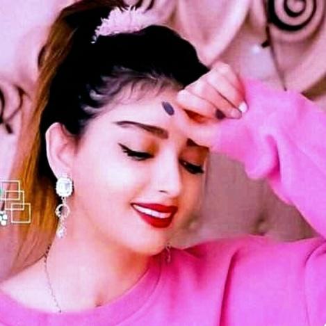 9__PS's tweet image. NewProfilePic
🍁♥️ तेरे आने से ख्यालों में 
,,, मौसम गुलाबी , गुलाबी हो जाए🌸