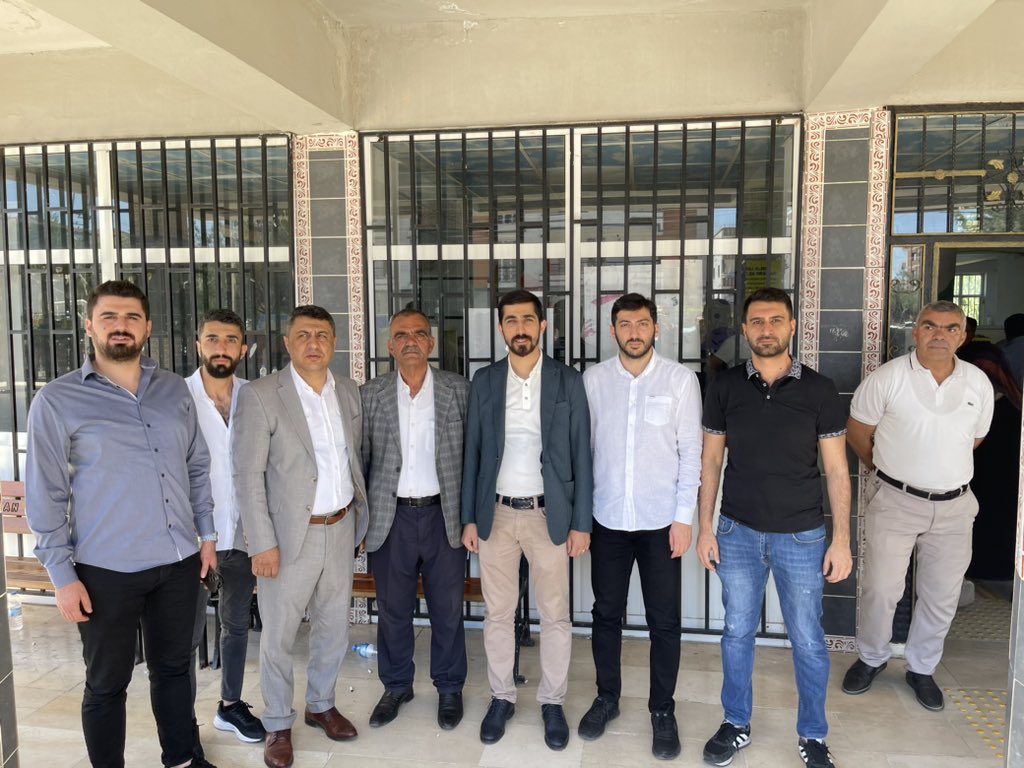 mujdeci_melik's tweet photo. Sandıkları geziyoruz. Petrol Anadolu Lisesindeyiz. Katılım oranı yüksek, Millet’in iradesi tecelli edecek.

M. Selim Yeşilmen başta olmak üzere tüm arkadaşlara kolaylıklar diliyorum. @devapartisi @alibabacan https://t.co/lJGY4gnYAQ