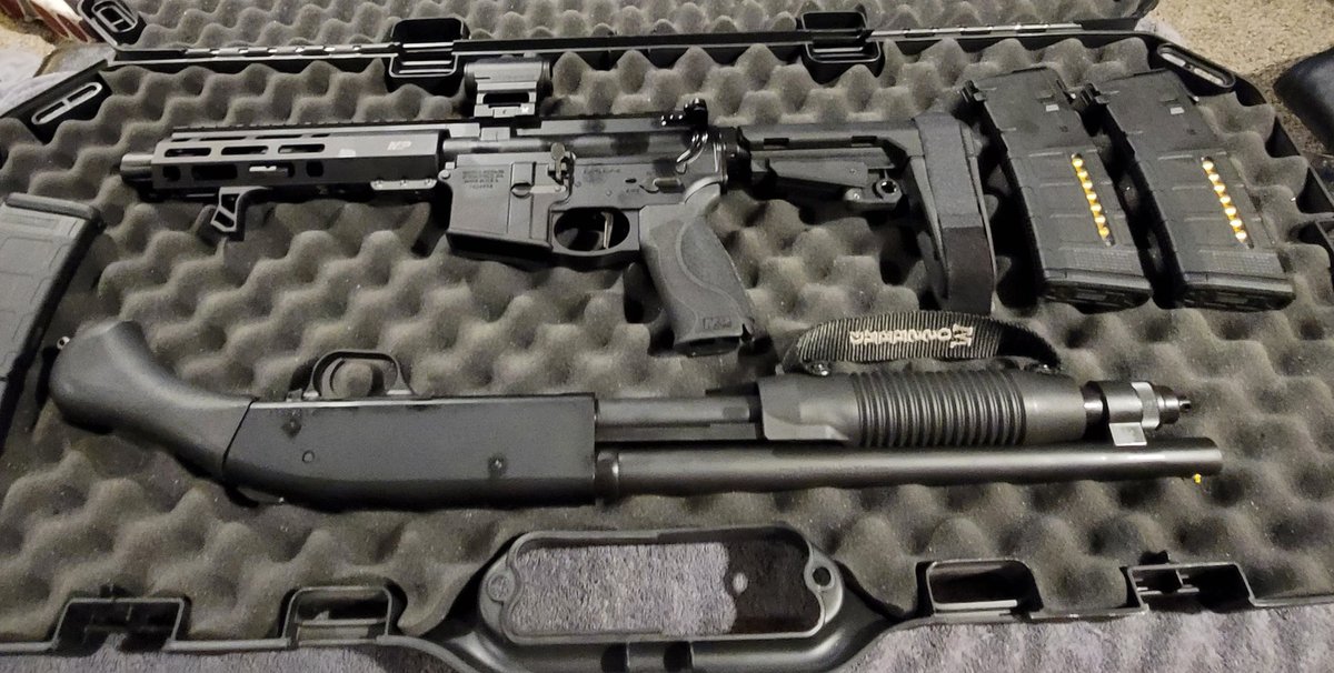 MikeRSole's tweet photo. It's a helluva lot easier to pack a case than a backpack. You best believe that 😂 #CleanDay #RangeDay https://t.co/YVuMY0IzvB