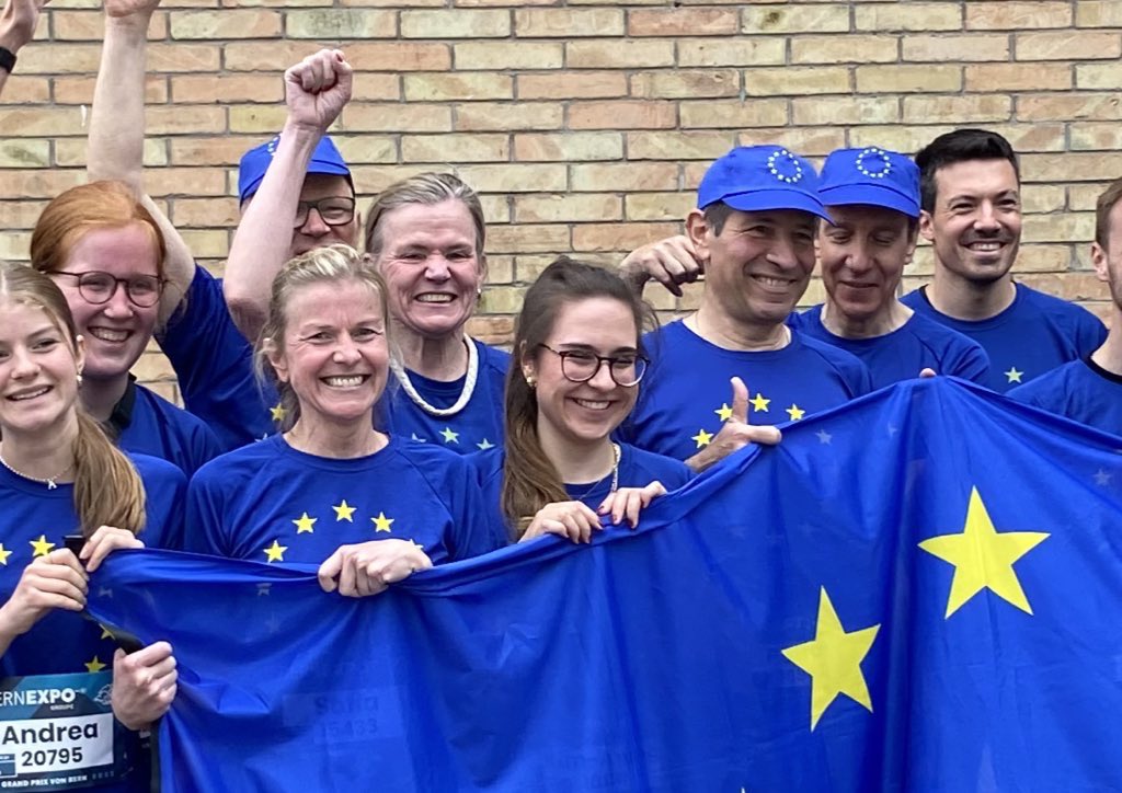 NorwayAmbCH's tweet photo. 🏃♀️ Bern Grand Prix 🏃♀️ In my first appearance I had the honor to run with the European team 🇪🇺Great fun! @gpbern #Running4Europe https://t.co/XcVOWMddJ6