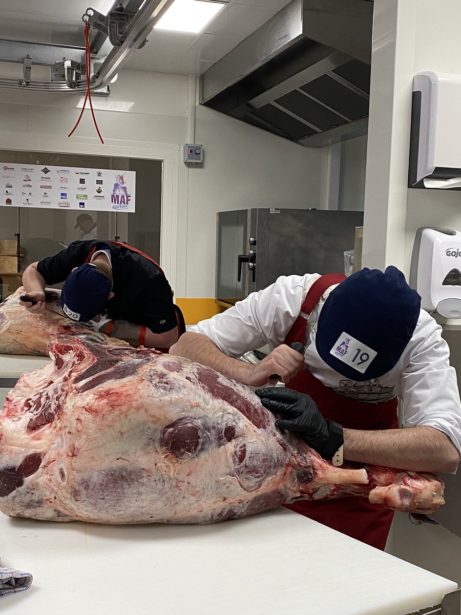 confboucherie's tweet photo. 44e finale du concours « un des Meilleurs Apprentis Bouchers de France » à l’Université régionale des métiers à #Avignon
L’apprentissage, voie royale à l’honneur.
Une finale exceptionnelle puisque les résultats seront proclamés dans la salle du conclave du Palais des Papes ! https://t.co/CU9iElsGJK