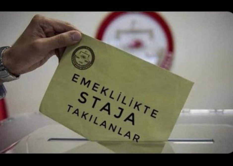 soydemir_levent's tweet photo. YOLUMUZDAN DÖNMEYİZ
ÇELİK GİBİ İRADEMİZ ÇIRAK VE
STAJA MÜJDE BEKLİYORUZ
YIPRANDI HEP BEDENİMİZ.. EMEĞİMİZİN KARŞILIĞINI İSTİYORUZ #StajSskBaşlangıcıOlsun https://t.co/jGeAHKdlMN