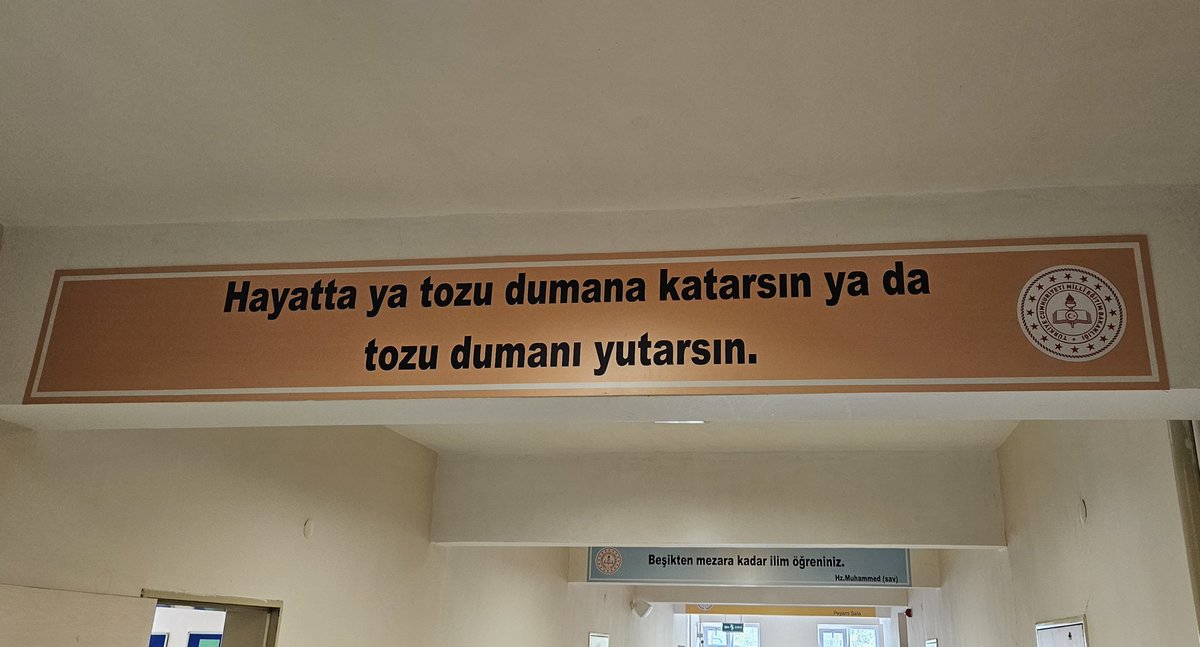 lutfenhesap's tweet photo. Kamyon arkası eğitim sistemi https://t.co/PtUkcQfF37