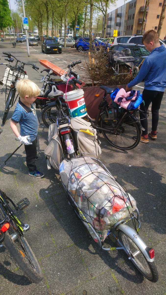 Wordt al een flinke 'oogst' rotterdamrides.nl Zwerfie Ride <a href="/Rdam_opdiefiets/">Rotterdam op díe fiets</a>
