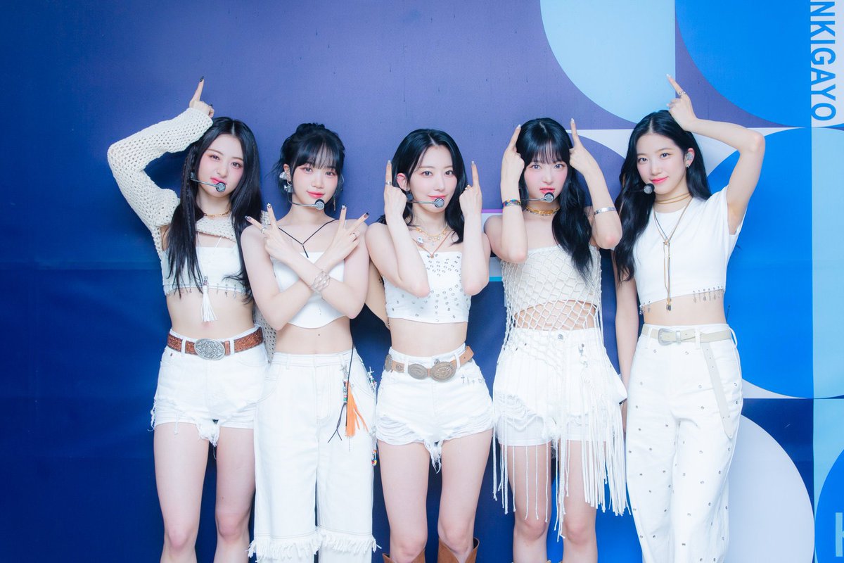 npomvtt's tweet photo. ELAS NÃO PARAM! LE SSERAFIM conquista o 6° win de "UNFORGIVEN" no Inkigayo de hoje!
Sendo assim, elas conseguiram também o primeiro grandslam da carreira. Parabéns LE SSERAFIM e FEARNOT. 💖
#UNFORGIVEN6thWin
#LESSERAFIM15thWin https://t.co/Ge3KRtZ1Rw