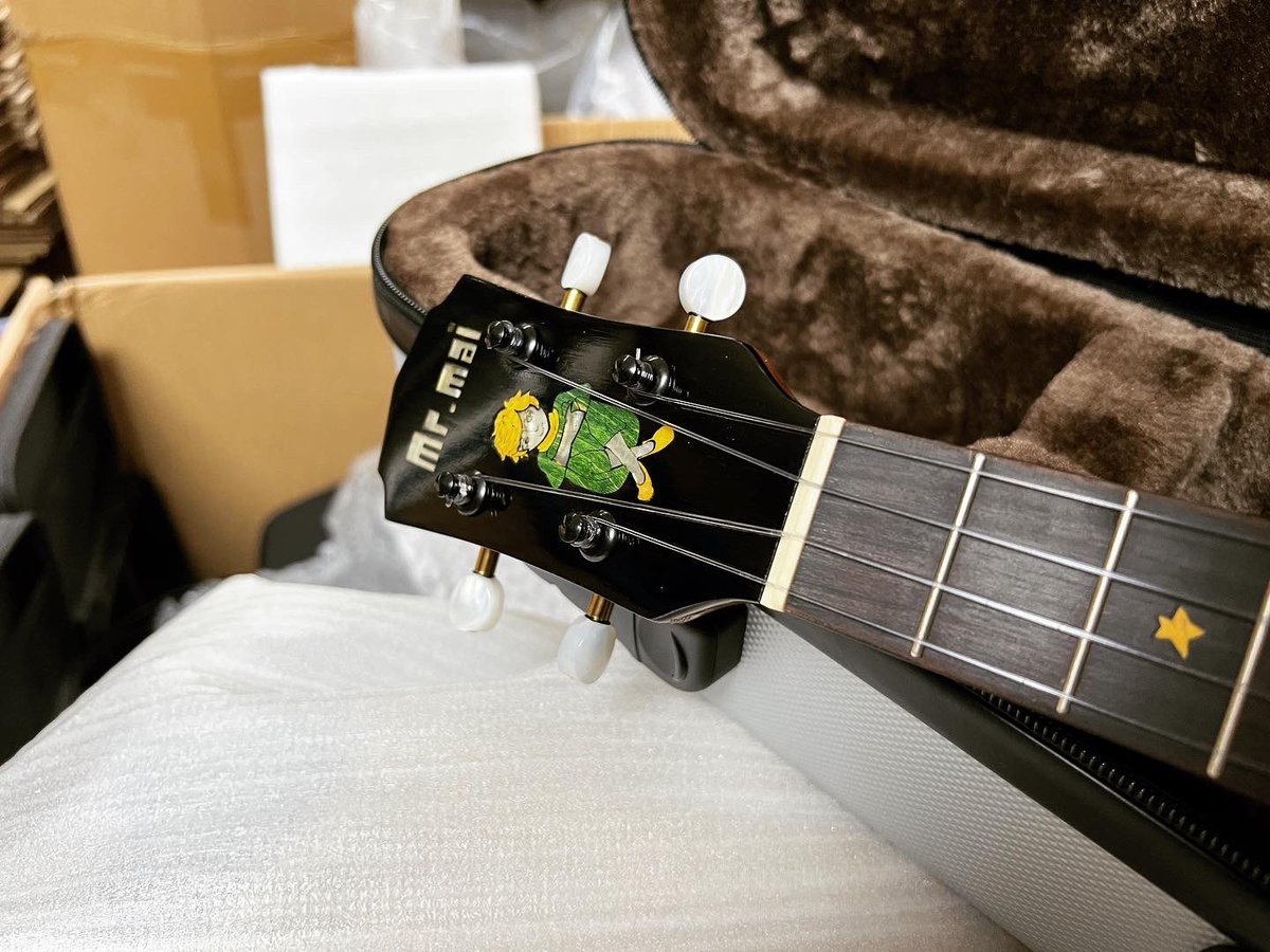 TheLittlePrince ukulele/ Top solid Spruce/ Solid ebony back &side/Gloss Finish/ Tenor&concert ukulele #lepetitprince #Mrmaiukulele #ukuleleconcert 
#ukulelelover #Ukulélé #우쿨렐레 #ウクレレ
#ukuleleshop #ukulelesoprano #guitarra #guitarcover 
#guitars #musicshop #musicstore