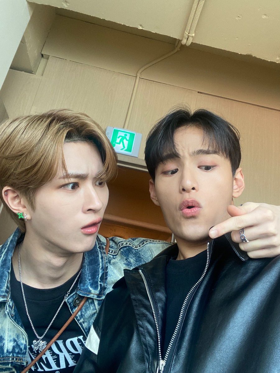 XODIAC_MEMBERS's tweet photo. [#자얀] 

여러분 잘 지내고 계신가요💛

#XODIAC #소디엑 #ZAYYAN #자얀 https://t.co/3u7CgTc1w0
