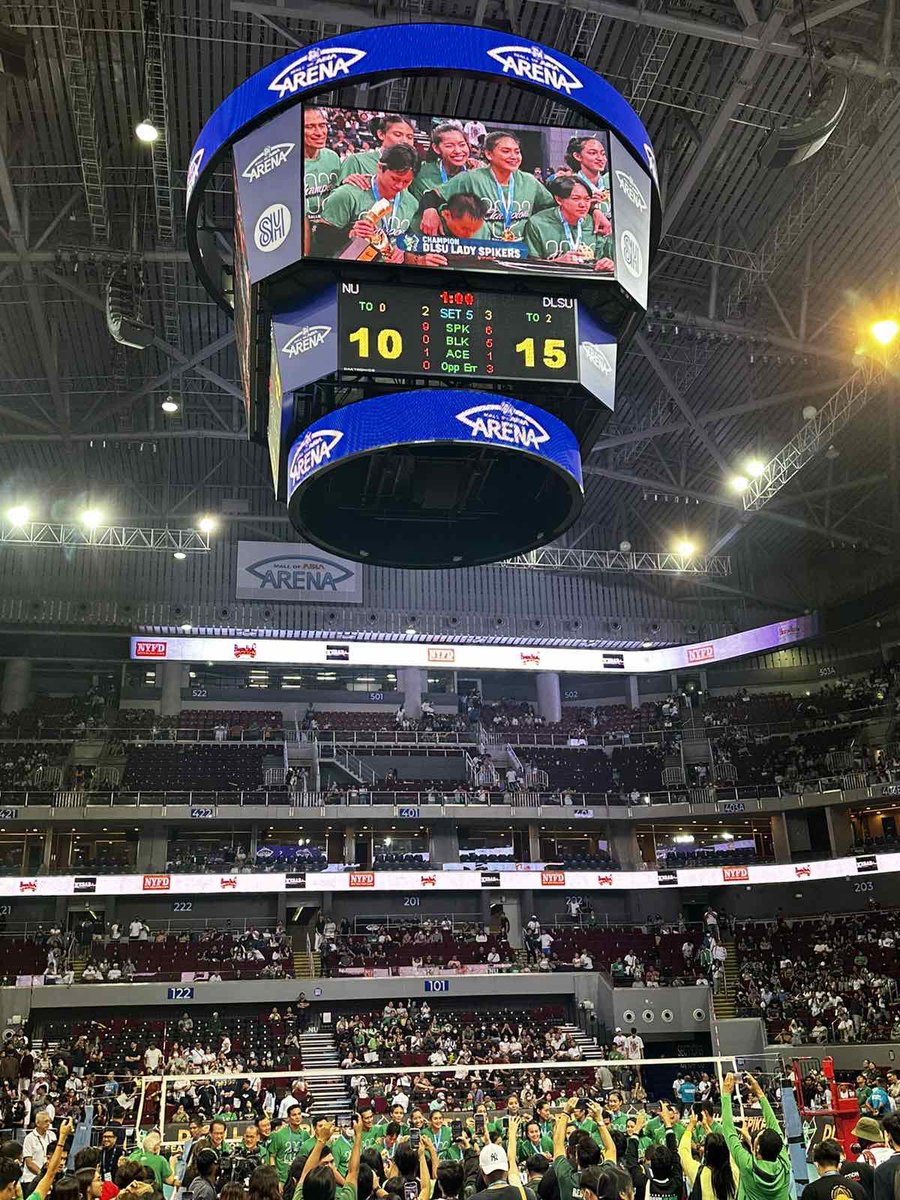 F2LogisticsPh's tweet photo. Congratulations to our younger sisters!

Your ates are extremely proud of you 💚

Animo DLSU Lady Spikers! https://t.co/fcj4RmQI0E
