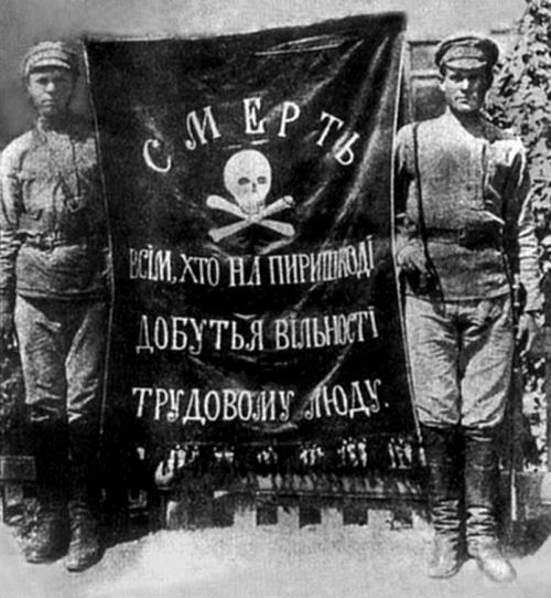 reclaimrosalux1's tweet photo. wir sind gegen nationalismus &amp; gehen bei ukraine-fahnen auf abstand. wir empfehlen für linke #ukraine-soli die fahne der #machno-bewegung.
wir sind solidarisch mit ukrainer*innen als betroffene von schwurbelkönig putin &amp; freuen uns über ihren #gegenprotest 🥰 https://t.co/PK8Fb2hBZR