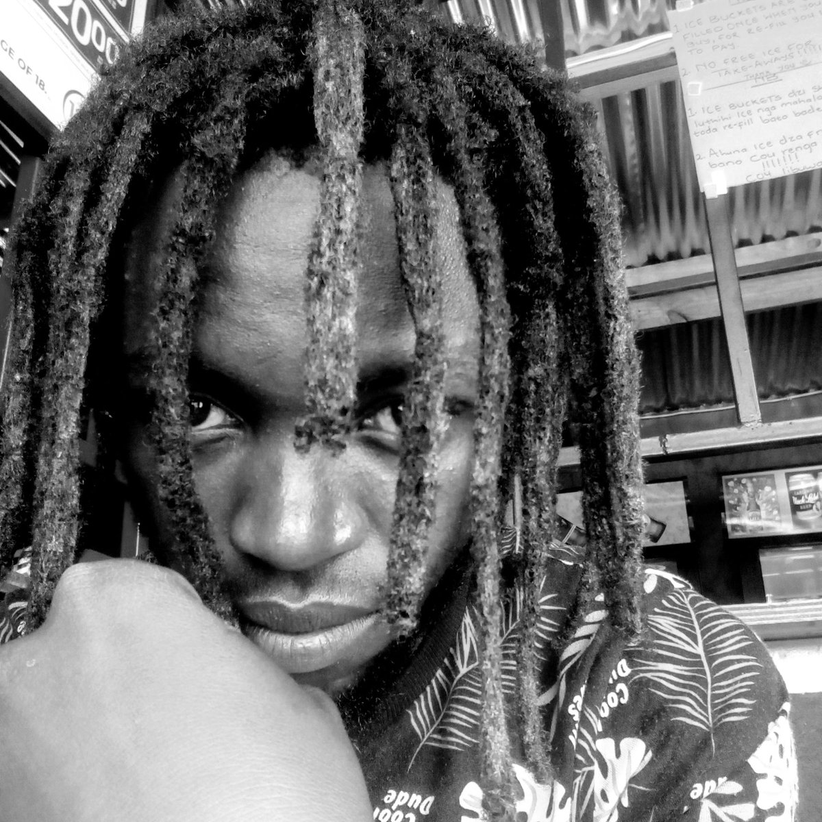 MakongozaThomas's tweet photo. JahRastafarian ♥️🔥🇯🇲🇬🇭 https://t.co/pc0RL94SAS