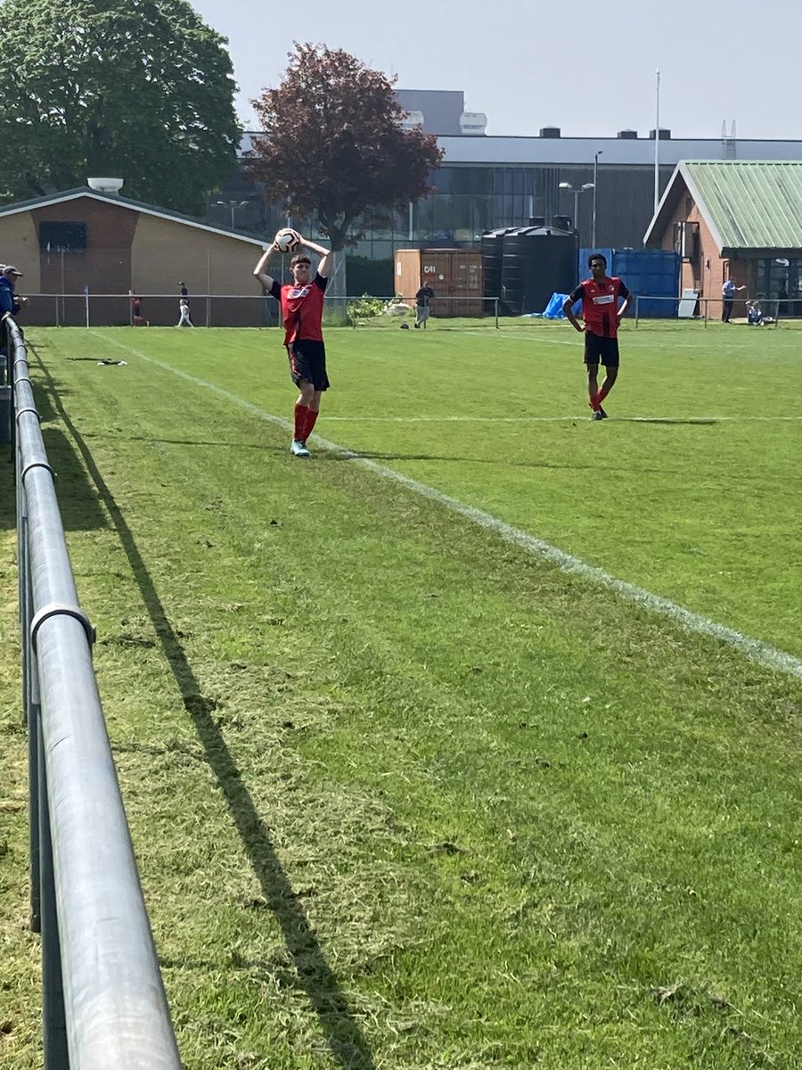 Gutted for the lad Owen Waterson and the old man Doug Waterson unfortunate to lose the Munro Cup on a penalties. Just playing in the main Sunday final shortly after turning 17 is a good achievement for the lad.