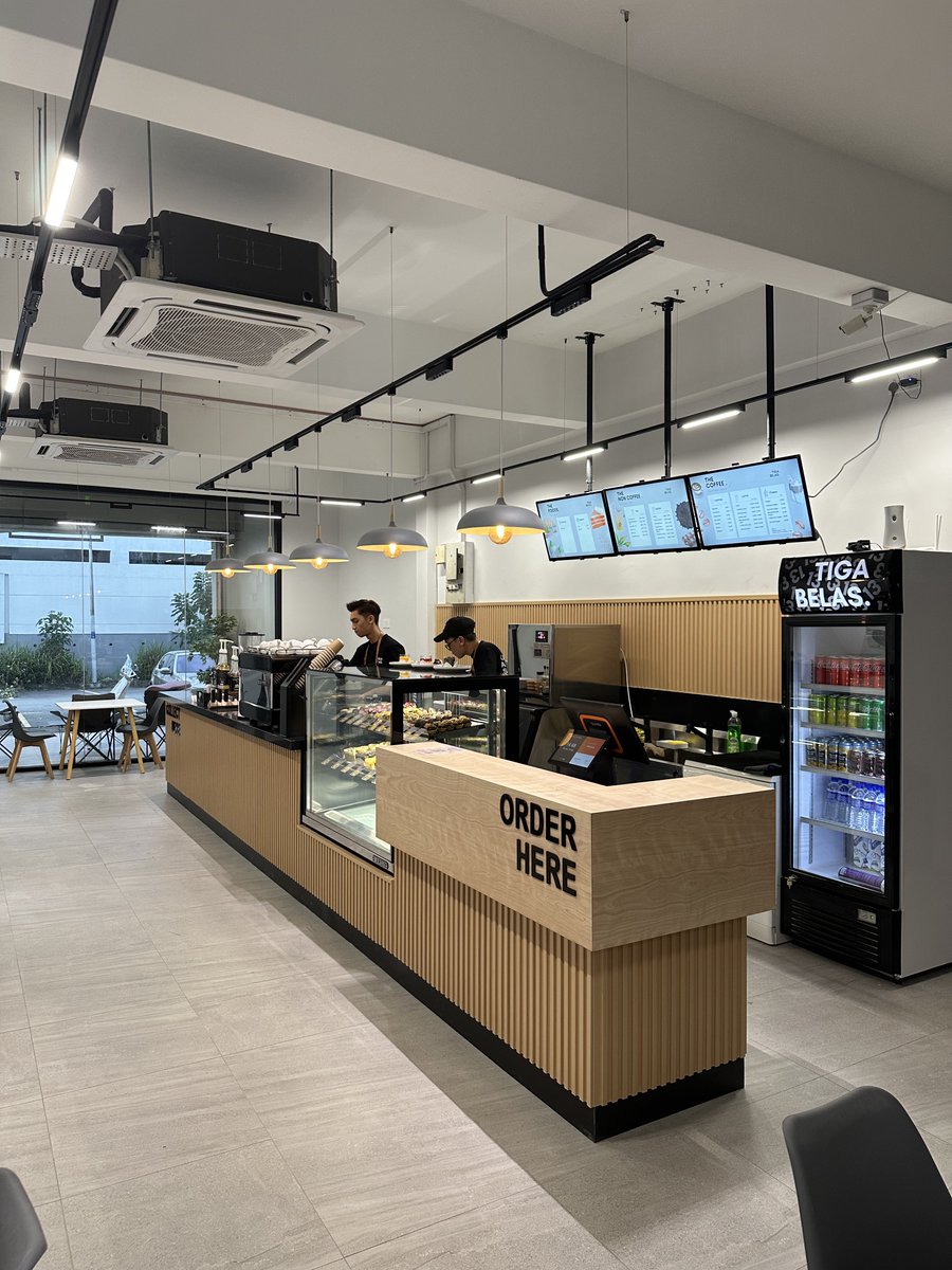 ariffmokhtar's tweet photo. Salam warga twitter!

Kami baru je buka our very own cafe!! Siapa yang ada berdekatan shah alam boleh datang try coffee kami. 

Menu kami masih dalam development, insyaAllah akan ditambah dari masa kesemasa.

RT untuk rezeki kami ya. Thank you ❤️ https://t.co/yIAPyVKMp6