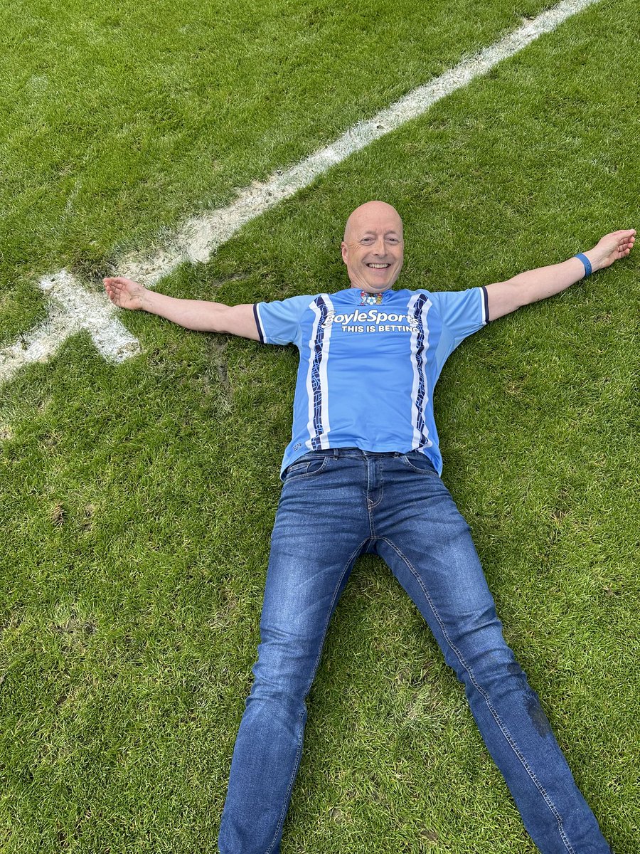 JohnDalziel's tweet photo. Paul from Kersley in Block 30 @CBSArena, thanks for being such a good sport. Although you slipped at the penalty spot &amp; missed, I’ve sorted tickets to the @Coventry_City corporate lounge for next season! ⚽️ 

#KickItForATicket #CCFC https://t.co/o1NgDIsmej