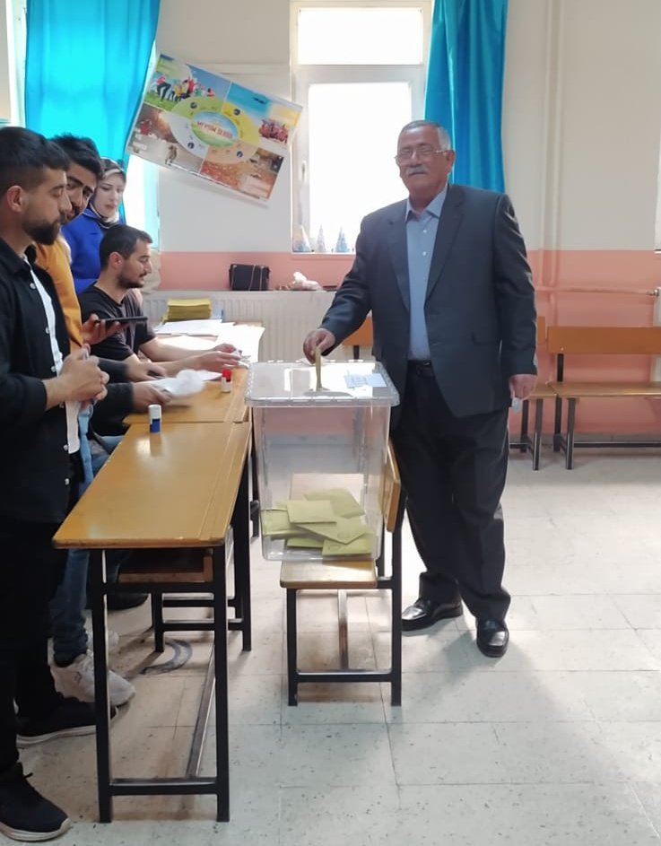 Oyumuzu kullandık. 
Ülkemiz adına hayırlı olsun...