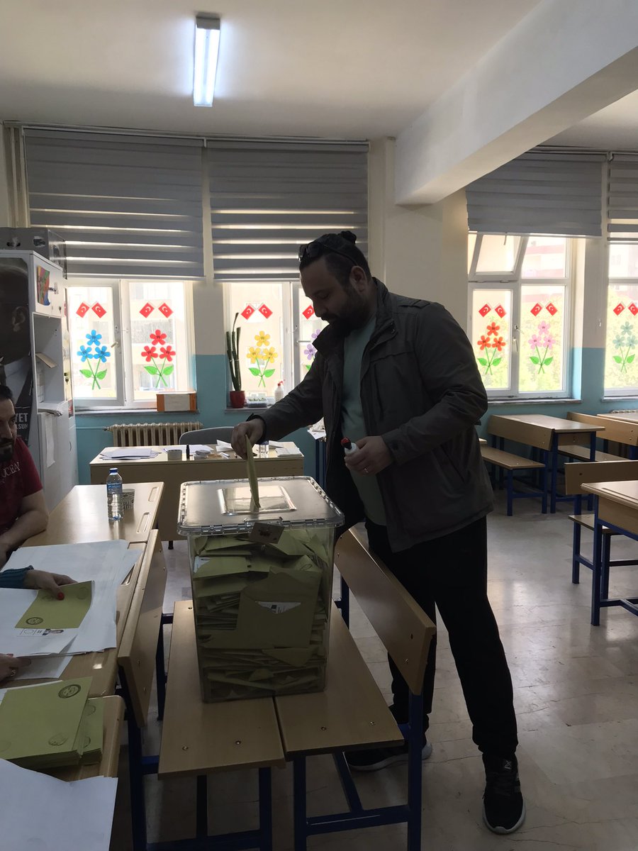 Oylar sandığa.. ayrışmaya hiç gerek yok☺️ özel hayatlara saygı!