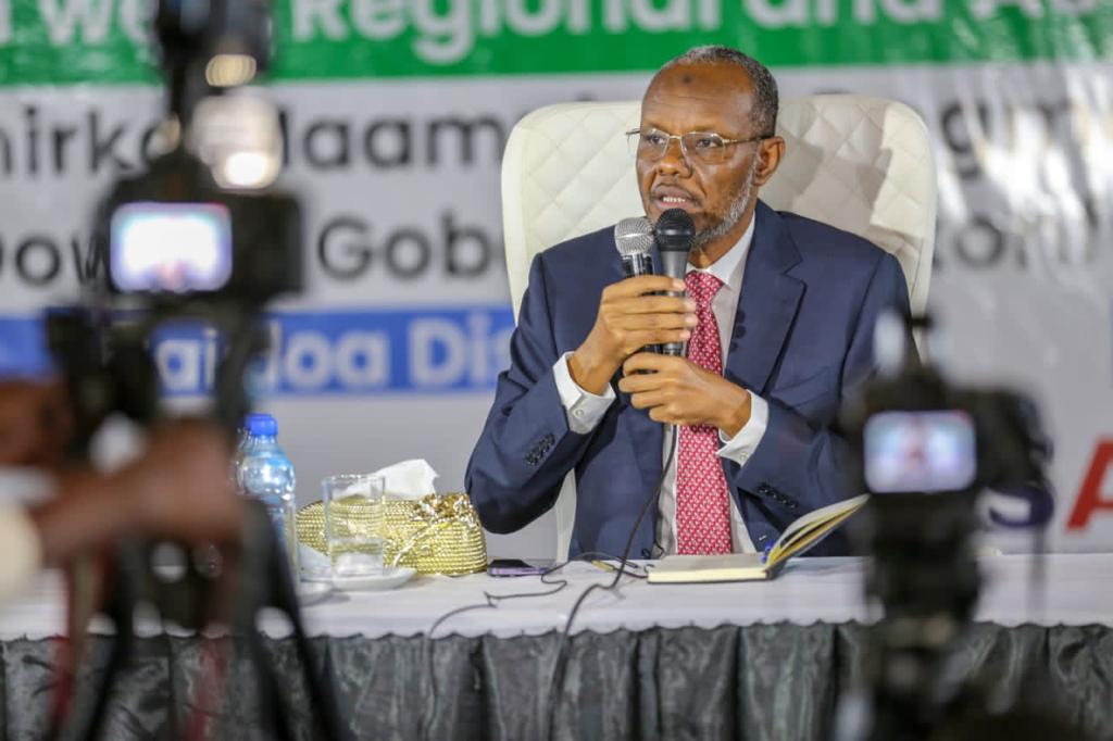 LSRA_Comms's tweet photo. At the opening of the Summit today, Governor @HonNajah briefed president H.E @Laftagareen on the general situation in the #LowerShabelle region, in terms of security, stabilisation and development needs. https://t.co/WLBQXRqPoK