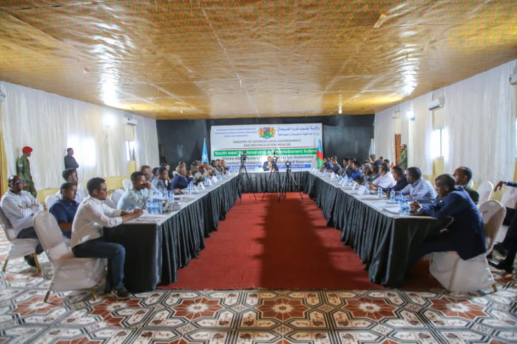 LSRA_Comms's tweet photo. At the opening of the Summit today, Governor @HonNajah briefed president H.E @Laftagareen on the general situation in the #LowerShabelle region, in terms of security, stabilisation and development needs. https://t.co/WLBQXRqPoK