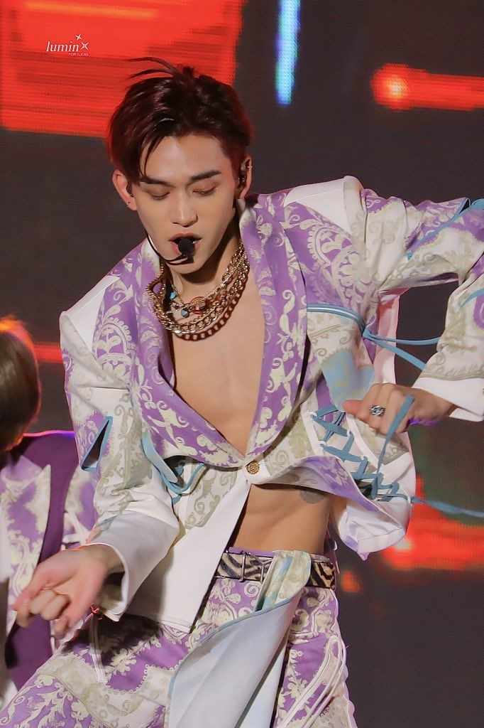 lucasdongsaeng's tweet photo. can't wait for Lucas solo stage. 
Imagining him so hot performing his solo song❤‍🔥
#SoloistLucas #LUCAS #黄旭熙 #WeLoveYouLucas https://t.co/H7vRVVS9la