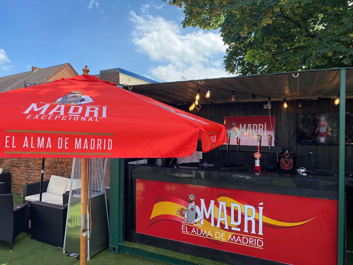 🇪🇸 The Sun is Shining and the Bar Sport outdoor Bar & Garden is now open….🌞 
Fully Licensed & serving a cool selection of Ciders, Beers & Cocktails.
Welcome to Costa Del Cannock 😎
#barsportcannock #sunisshining☀️ #lovelyday #sport #beerandfood