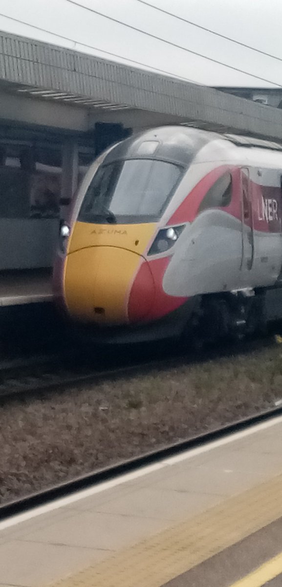 ThatTrainNerd1's tweet photo. @TLRailUK @LNER
I'm at Peterborough Station and I caught these good photos earlier!
(1/2) https://t.co/Yja7d0iNvH