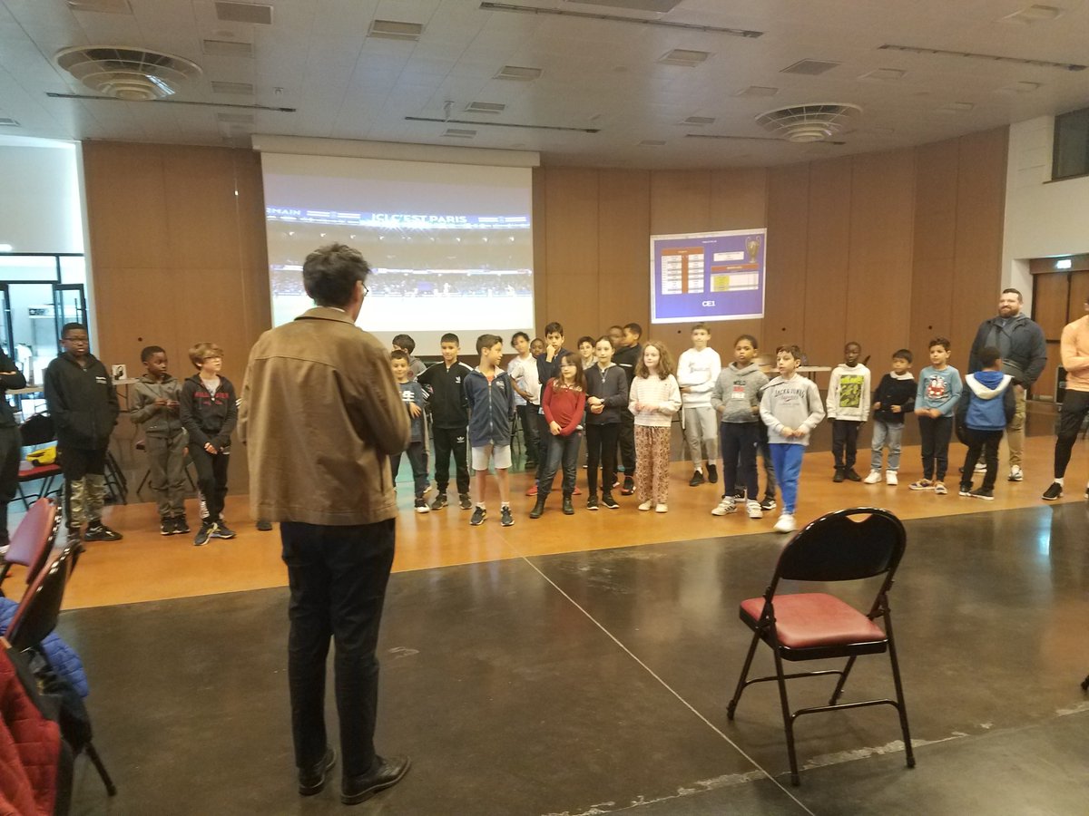 hpmelone's tweet photo. Finales du tournoi #eSport (5ème édition) en présence de Monsieur le Maire
✅ 4 catégories
✅ 3 écoles
✅ >100 participants lors des qualifications
👏 à l'ensemble des participant(e)s
🙏 aux services de @Ville_de_blr pour l'organisation
#BourglaReine
#VilleActiveEtSportive
🕹👇 https://t.co/VrZ41d6XrV