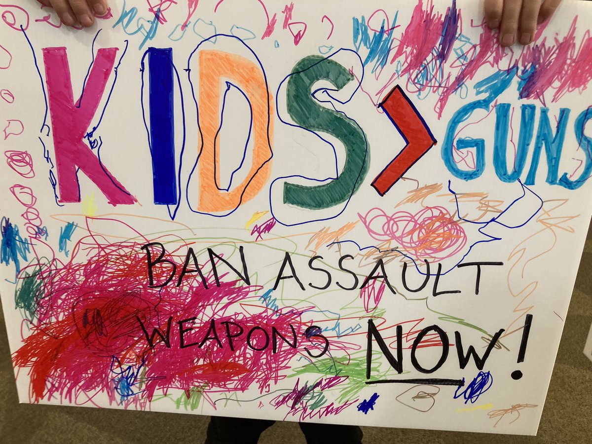 AnneLeDuc8's tweet photo. Mother’s Day of Action in St Paul MN. #MothersDayofAction @MomsDemand #FedUp https://t.co/MtkKrrKwkI