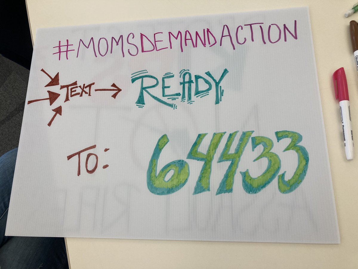 AnneLeDuc8's tweet photo. Mother’s Day of Action in St Paul MN. #MothersDayofAction @MomsDemand #FedUp https://t.co/MtkKrrKwkI