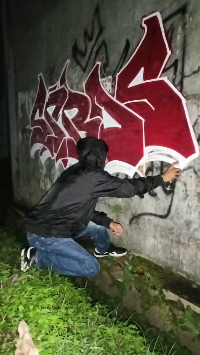 Opletboyz's tweet photo. #southsidewall
#bandunggraffiti https://t.co/jt84vIvnvr