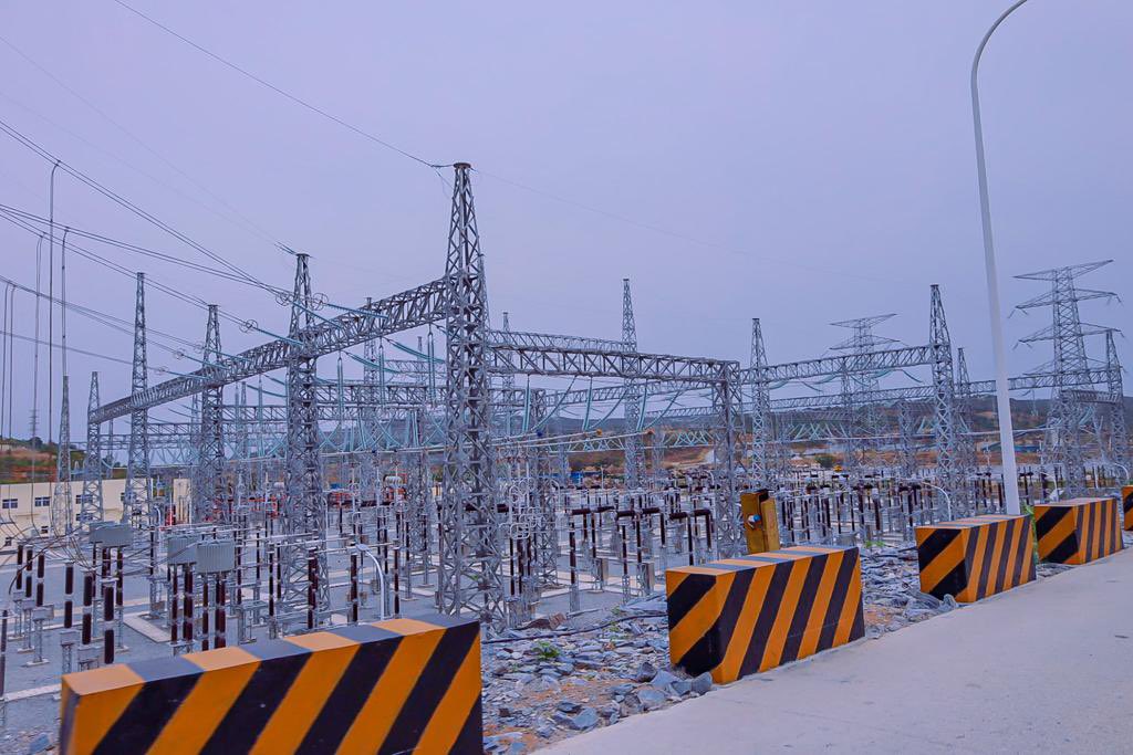 Bushkiddo's tweet photo. The 700MW Zungeru 
Hydroelectric Power Project has been completed and its ready for work.

Thank you @MBuhari 🙏🏻
#BuhahiDidit
#PMBAtWork https://t.co/sxiZHFuiTB