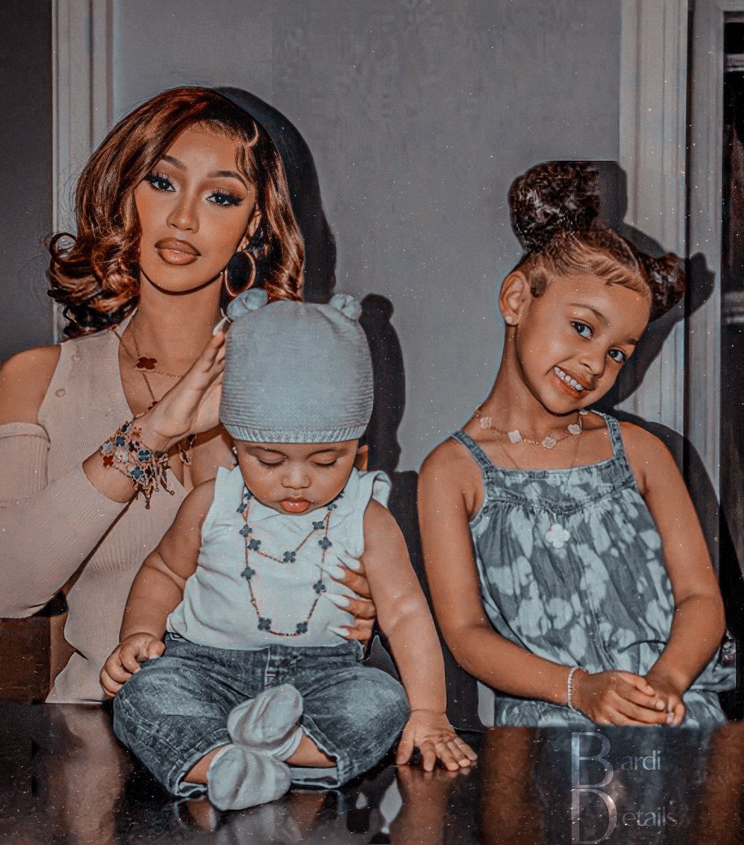 Happy Mothers Day. 👩‍👧‍👦🫶🏻🤍
.<a href="/iamcardib/">Cardi B</a> 💐🤍