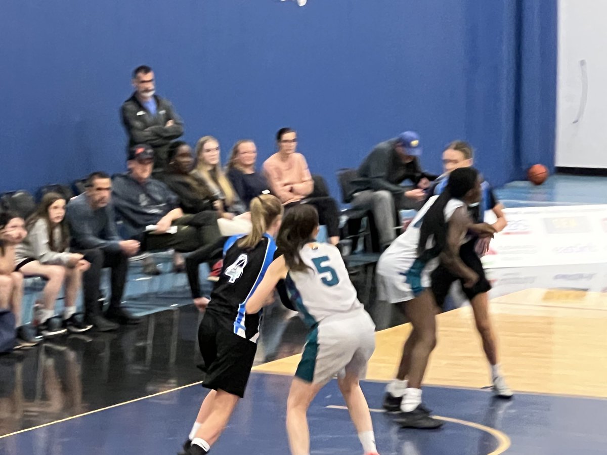 Simonds_HS's tweet photo. Class of 2010 has us keeping our ποΈ on #5! Courtney Thompson is not only #Alumni2010 but a professional, a mother and a decorated athlete! π On and off the court she is a #Seabee to watch. π Courtney! ππ #PortCityUnion https://t.co/g2lENjqwp2
