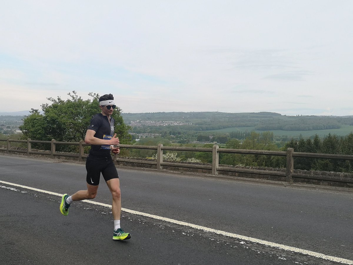 njabourke's tweet photo. Photos from Mile 18. Well done to all the runners out there today. It is a tough climb up the Otley Road
#RobBurrowLeedsMarathon https://t.co/oj8WVHsEUK