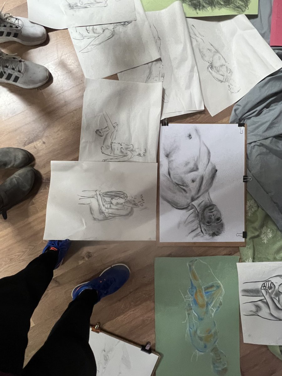 Paper&amp;Palette
WORKSHOPS
A date for your diary:

Paper&amp;PaletteWorkshops Life Drawing Session, Monday 15th May, The venue is:

The Lamp Annexe
Adelaide Road 
Leamington Spa 
CV32 5AH  

The class runs from 6-8pm