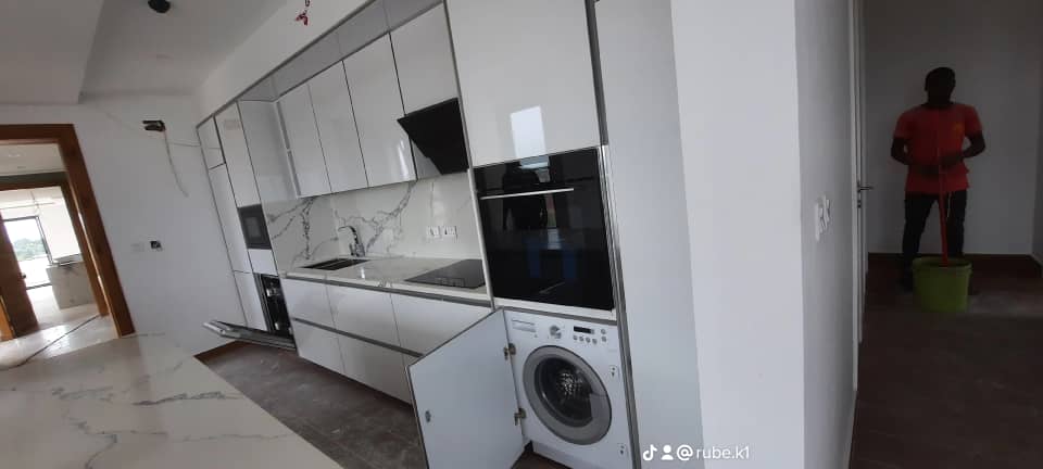 KusIndustries's tweet photo. Contact us for your
Modern kitchen cabinets 
Wardrobes 
Beds 
Vanity 
0209321904
0541821056
And kindly retweet cause your friend could be a client 😁🤞🤞

Hilda||MUwomen||Ketu north|| mothers day|| Pizzaman||John Mahama https://t.co/AooxVDNhar