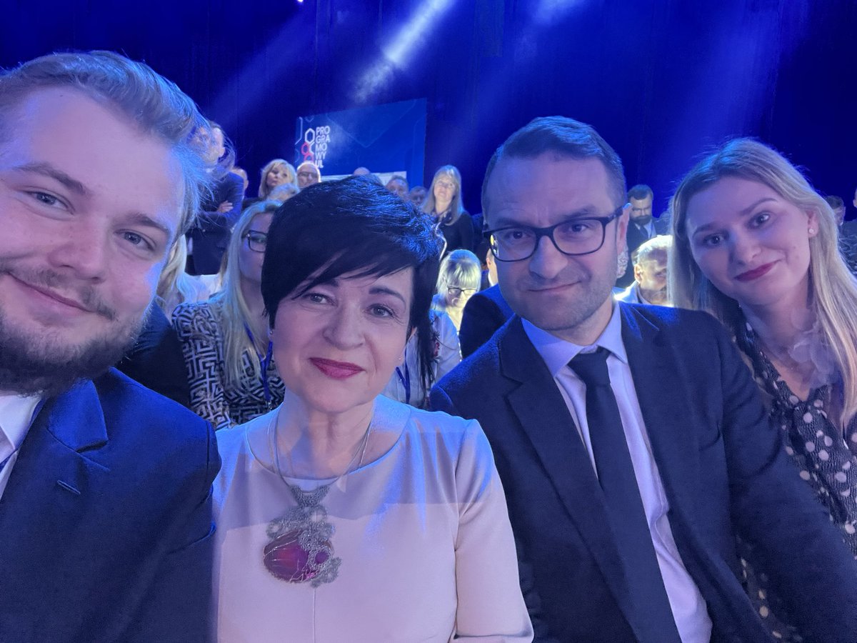 BorowiakJoanna's tweet image. 🇵🇱 #ProgramowyUL 🐝