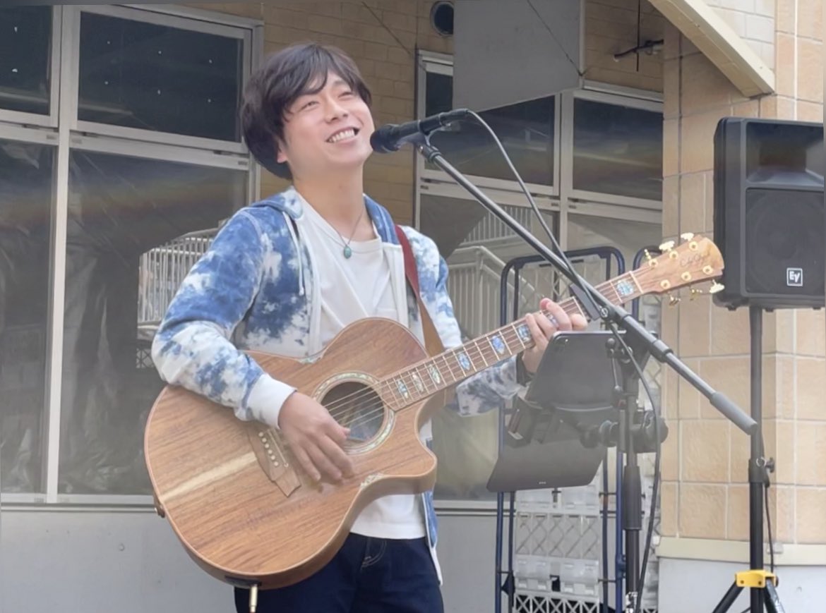 rabusiangjam8's tweet photo. #磯山純 #千波湖1万人ライブへの道!#茨城網羅ツアー インストアライブ✰#大洗シーサイドステーション◆#千波湖1万人ライブ まで残742日
13:30
♪木霊
♪Make me crazy
♪7月7日、くもり。
♪誰かの幸せ
♪残り火
En.
♪駅(カヴァー)
雨も止んで晴れた☀️
母の日の『誰かの幸せ』💐
#isofes から7年 https://t.co/Co1qpeArXo