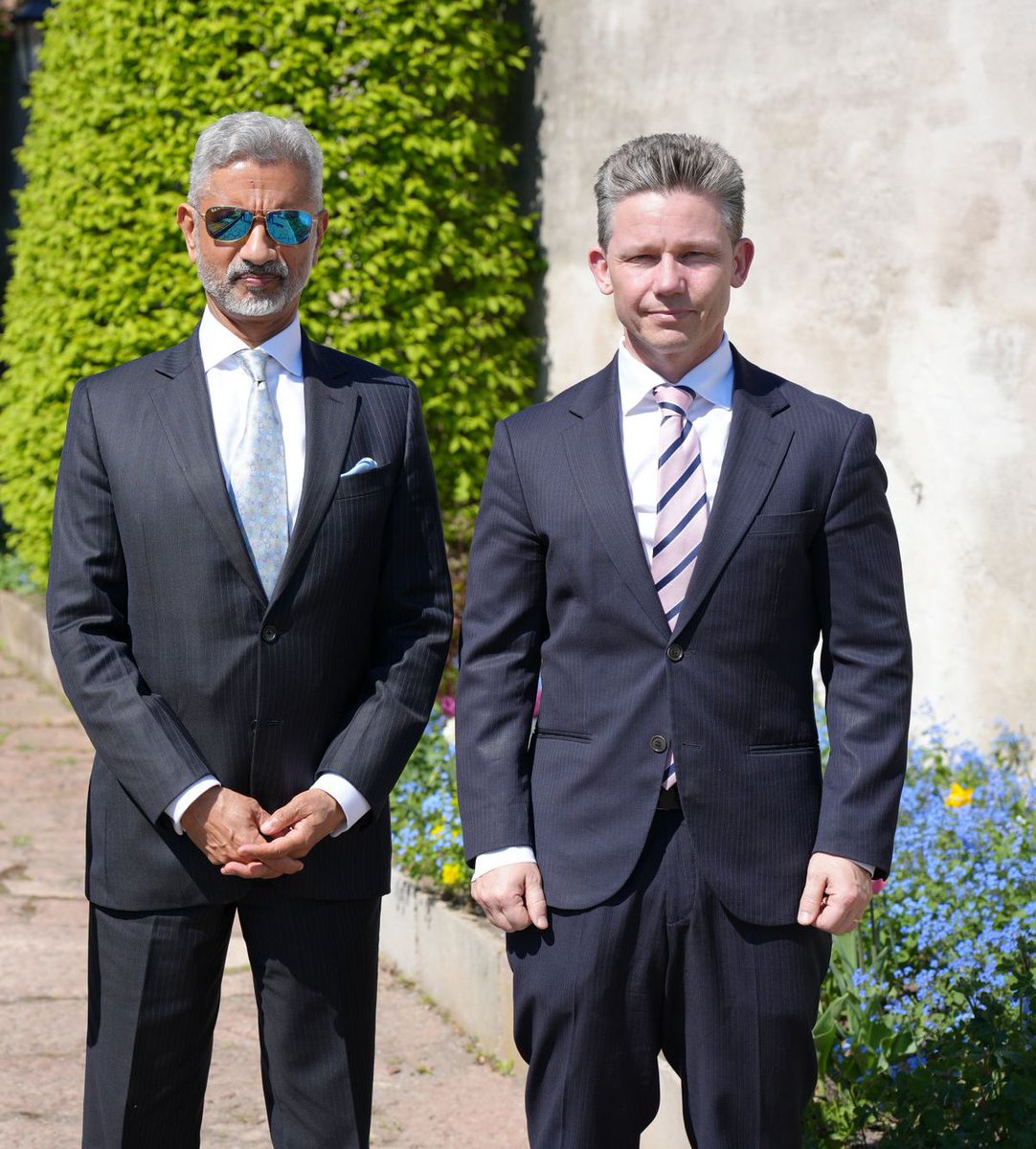 DrSJaishankar's tweet photo. Good to meet Defence Minister Pål Jonson of Sweden. 

Useful exchange of views on regional and global security. https://t.co/XxuynzE95Z