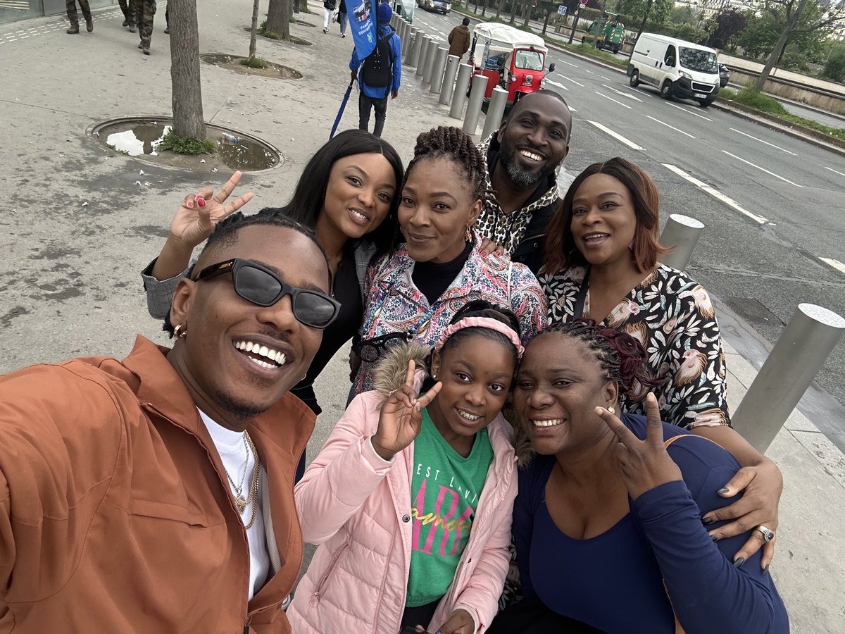 Carolkingck1's tweet photo. Sightseeing in Paris…chilly day but the company gave much needed warmth😊
Now, visiting the Eiffel Tower is off my bucket list…NEXT🤣🤣🤣
Have an awesome week lovelies😘🤗❤️
#nollywoodfilmfestivalparis #onelifeliveitwell #makeGodyourall https://t.co/qJXoAajp9i