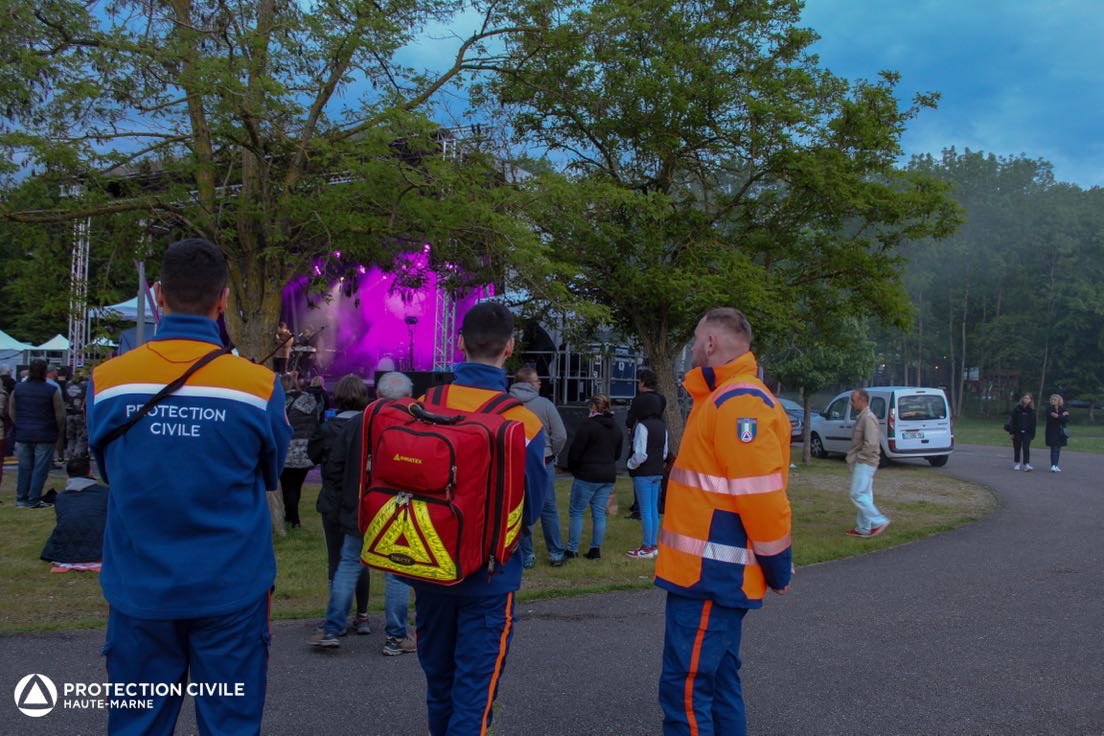 ProtecCivile52's tweet photo. #PosteDeSecours 🏄‍♂️🚨 Durant tout le week-end, nos équipes étaient présentes autour du @LeLacduDer à l’occasion du Moov'O'Der. Plus d’une trentaine de bénévoles secouristes ont veillé sur vous pour que vous puissiez profiter de ce séjour inédit.
#LacDuDer #ProtectionCivile https://t.co/d44U71maOw