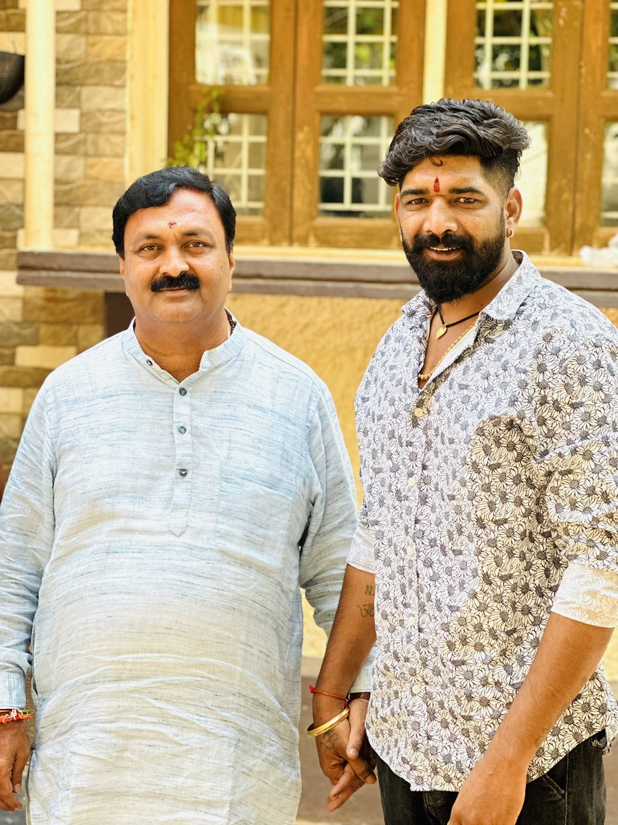 KallappaShirkol's tweet photo. ❤️ಹುಬ್ಬಳ್ಳಿ ಧಾರವಾಡ ಸೇಂಟ್ರಲ್ ಬಿಜೆಪಿ MLA ನಮ್ಮ ಮಹೇಶ್ ಅಣ್ಣಾ❤️
🚩ಸರ್ವೇ ಜನಾ ಸುಖಿನೋ ಭವಂತು 🚩
🚩ಓಂ ನಮಃ ಶಿವಾಯ್ ಜೈ ಶ್ರೀರಾಮ್ 🚩
🚩✊ಜೈ ಮಹೇಶ ಅಣ್ಣಾ✊🚩 https://t.co/PuYEsK1xcf