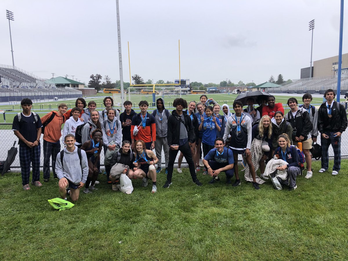 HERSHEYTRACK's tweet photo. The weather was challenging at the  2023 Mid Penn T&amp;F Championships - that didn’t stop the Hershey teams as the girls earned 21 medals and the boys 17!! 🔥 @DTSDnews @DTSDathletics @CentralPARunner https://t.co/18Zs6Riqz6