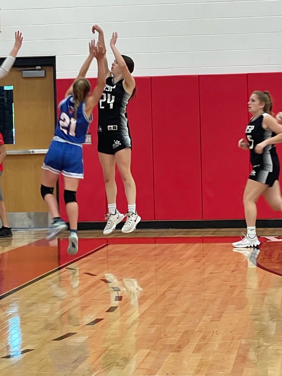 Incoming Freshman, Reagan Alexander, rising high for a jumper in game action this weekend. Nice follow through, Reagan!!