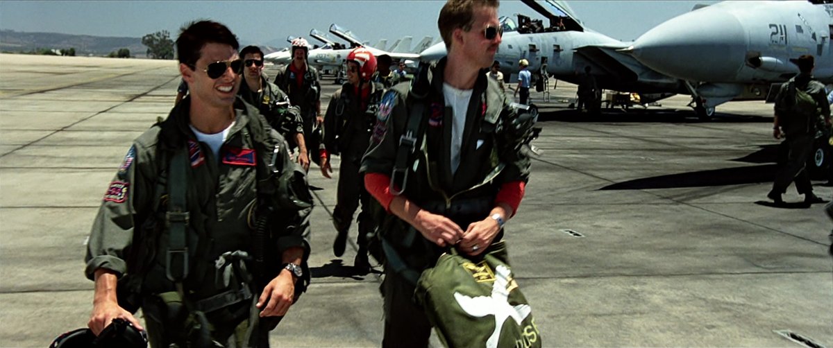 topgunarchive's tweet photo. Maverick and Goose 
#TopGun https://t.co/fLugizxK31